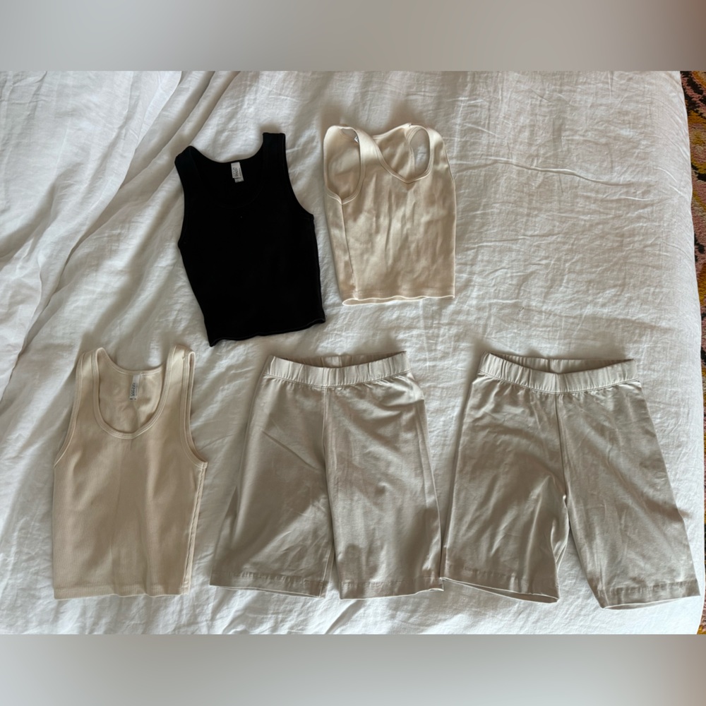 LOS ANGELES APPAREL BUNDLE